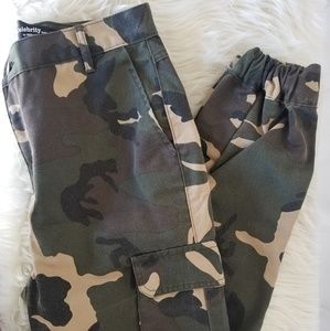 Laura's Boutique Camo Cargo Jean Joggers